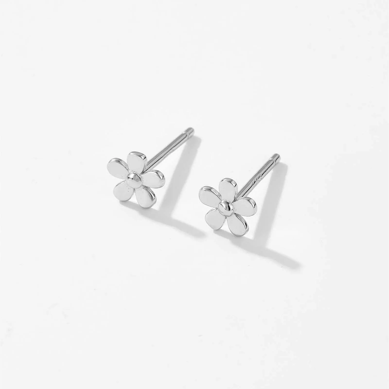 925 Sterling Silver Flower Plain Stud Earrings - Image 3